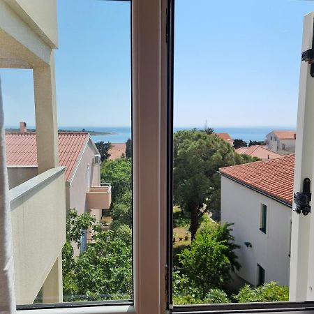 Apartment Wallot Novalja Exterior foto