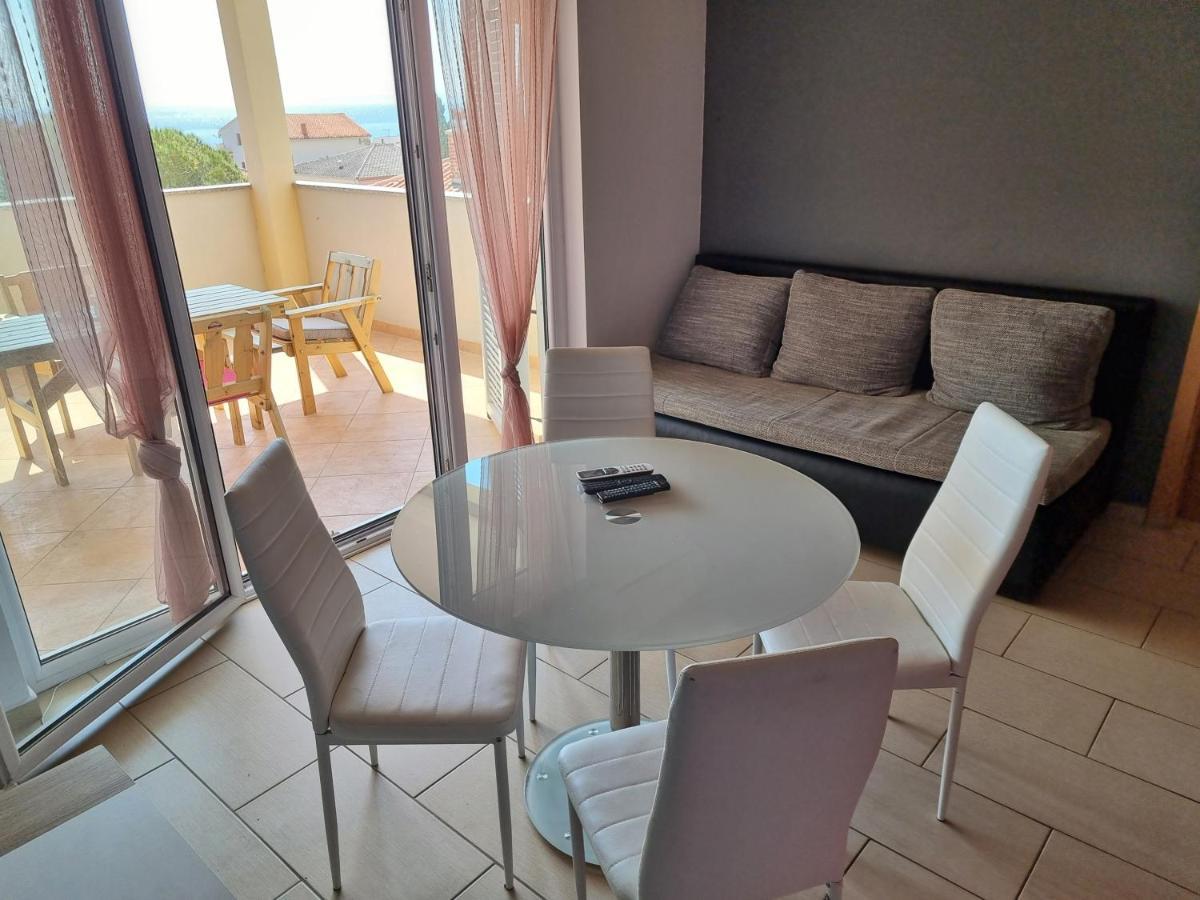 Apartment Wallot Novalja Exterior foto